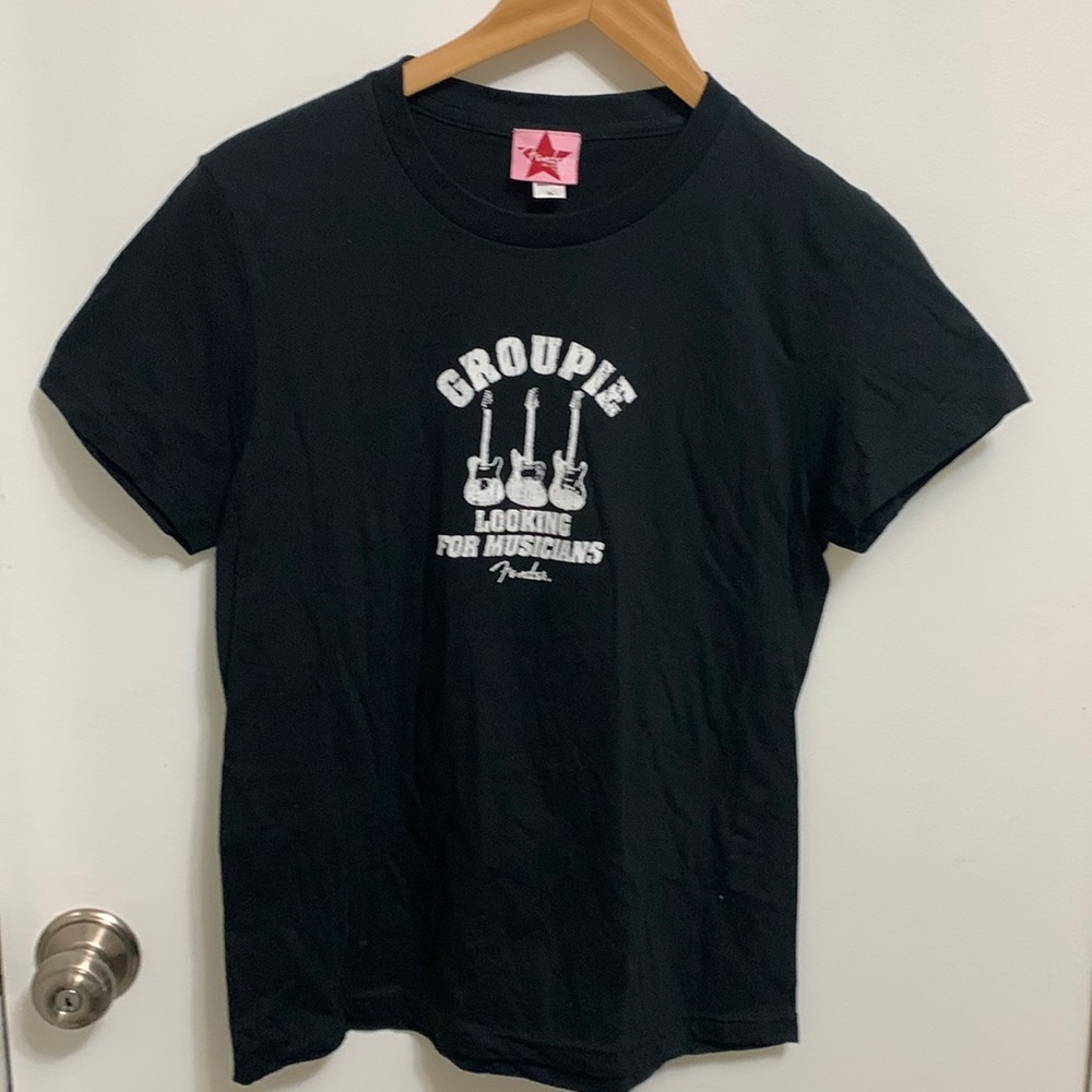 Fender by Da Vinci Black Tee size Women’s XL